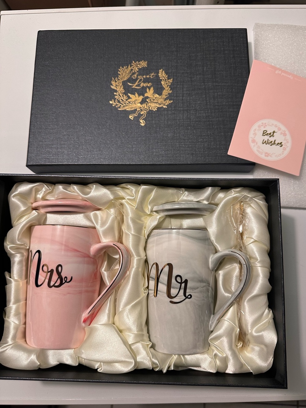 Mr and Mrs wedding gift box set marbled ceramic mugs with lid and spoon